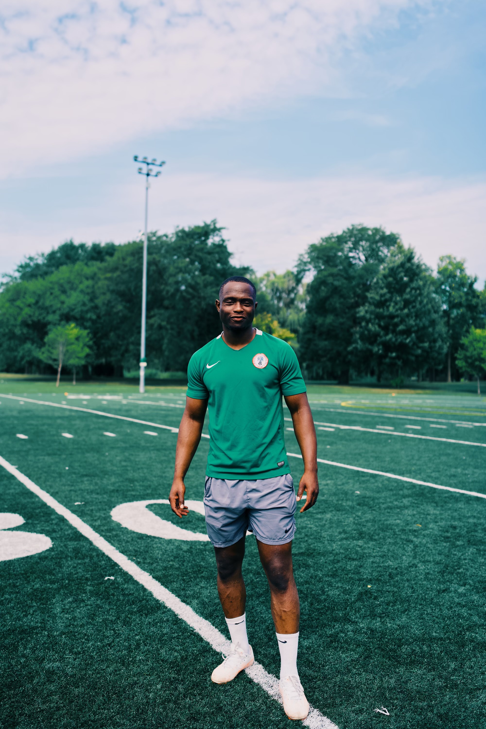 Flag football handoff play